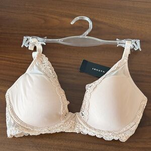 NWT Natori Feathers Luxe Bra - 30D